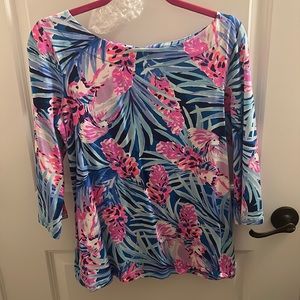 Lilly Pulitzer patterned mid-length shirt size M